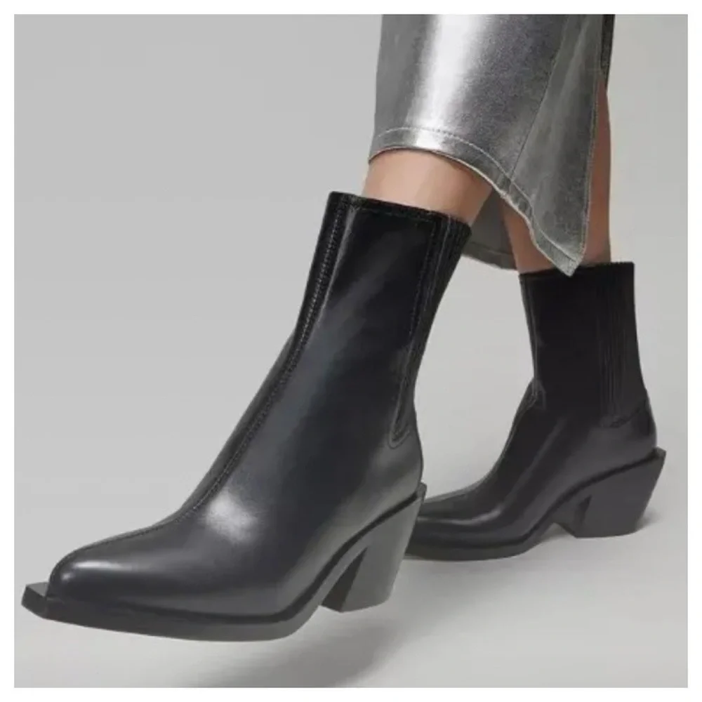 COACH

Prestyn  Leather Chelsea Ankle Boots size 6 B - Picture 3 of 15